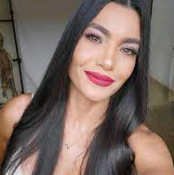 <em>Helena moral suarez</em>