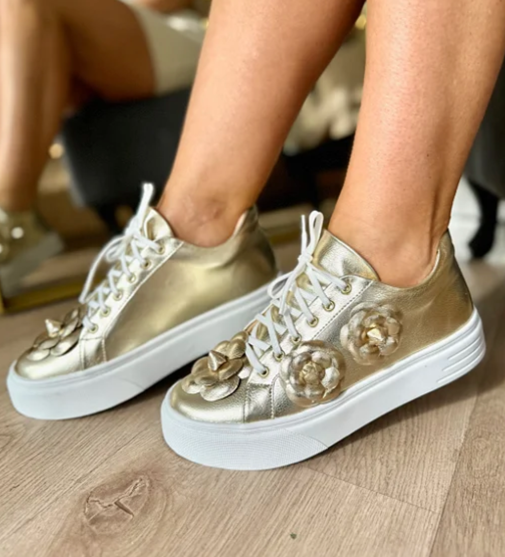 Zapatillas Viviane: Charme Floral y Confort para el Invierno