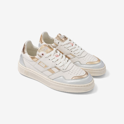 Sneakers "Metal Majesty": La Fusión Retro-Sportswear y el Confort Supremo