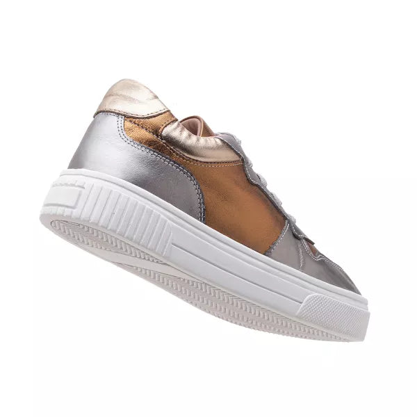 Sneakers Urbanas Premium: Elevando tu Estilo Casual
